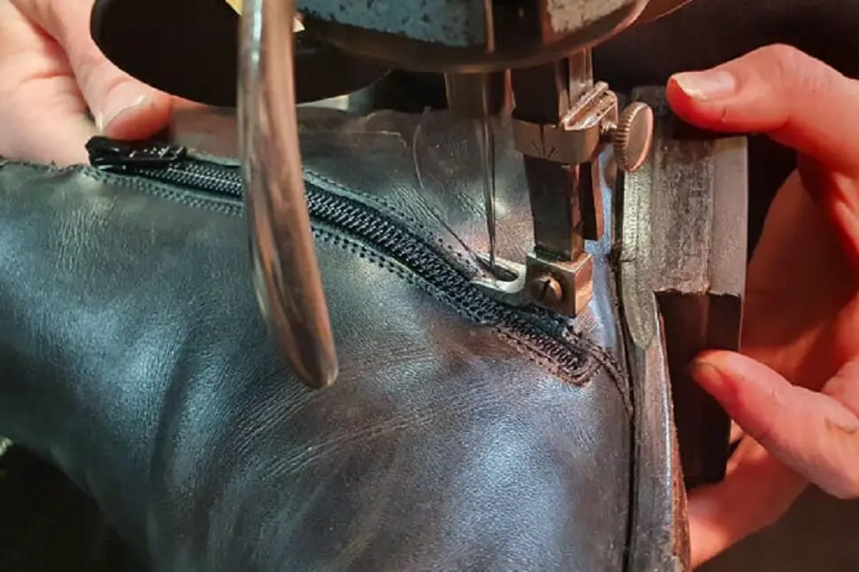 How Do You Fix a Separated Zipper