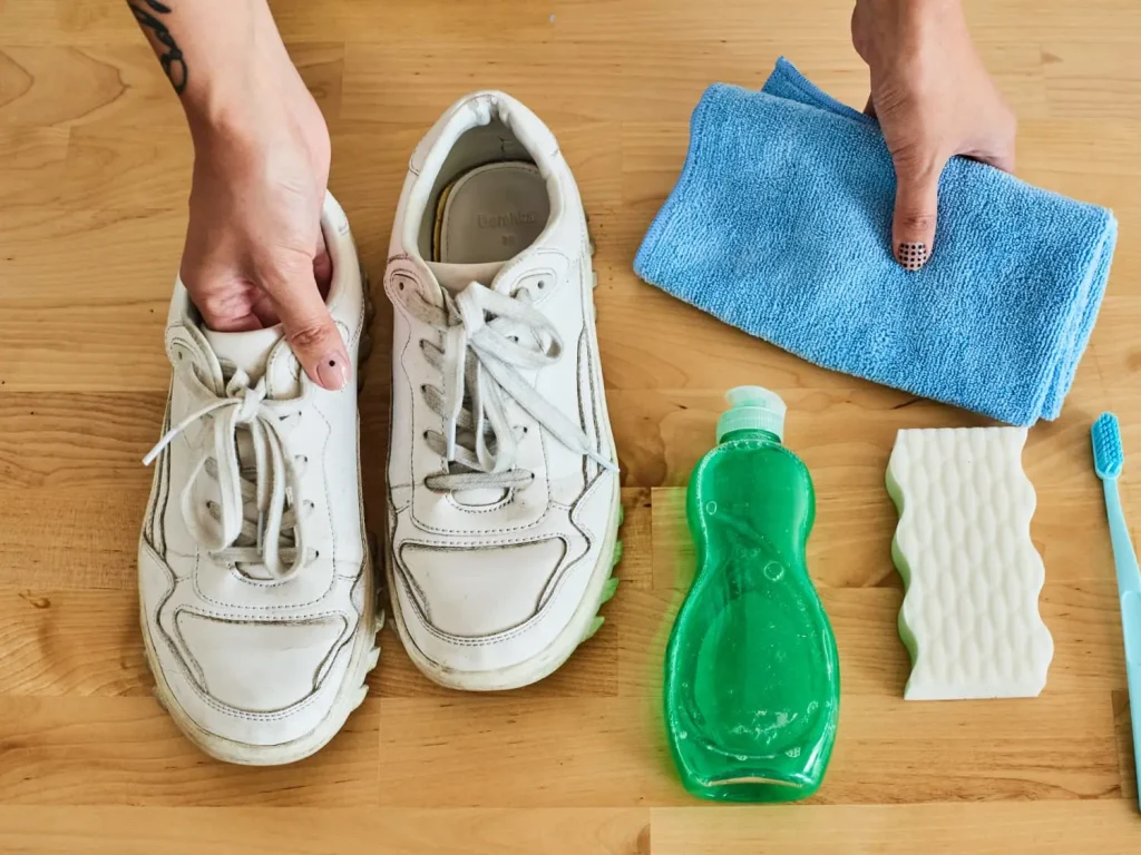 Cleaning Methods Of Tennis Shoes