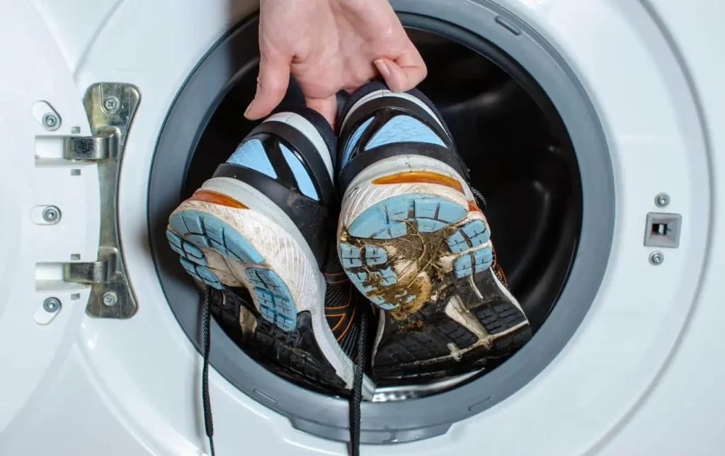 How to clean running in washing machine?